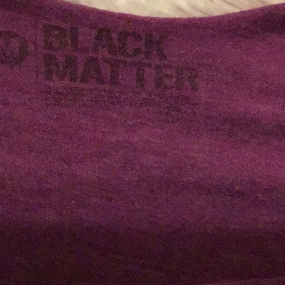 Black Matter Be yourself revamped unicorn  ladie’s tee.size medium fringed out - Picture 14 of 16